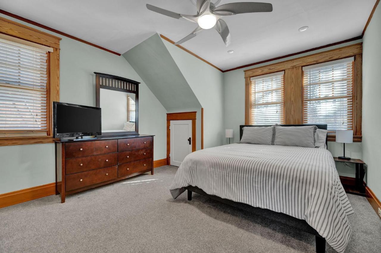 Oakley Square 3Br Charmer - Total Walkability Home Синсинати Екстериор снимка